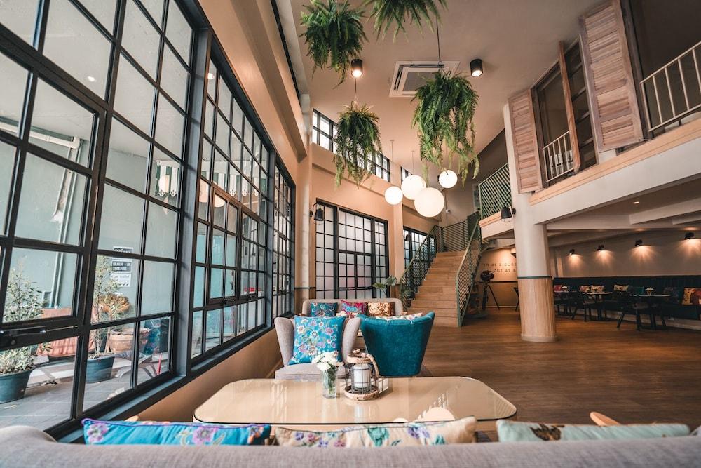 The Blanket Hotel Phuket Old Town Exterior photo