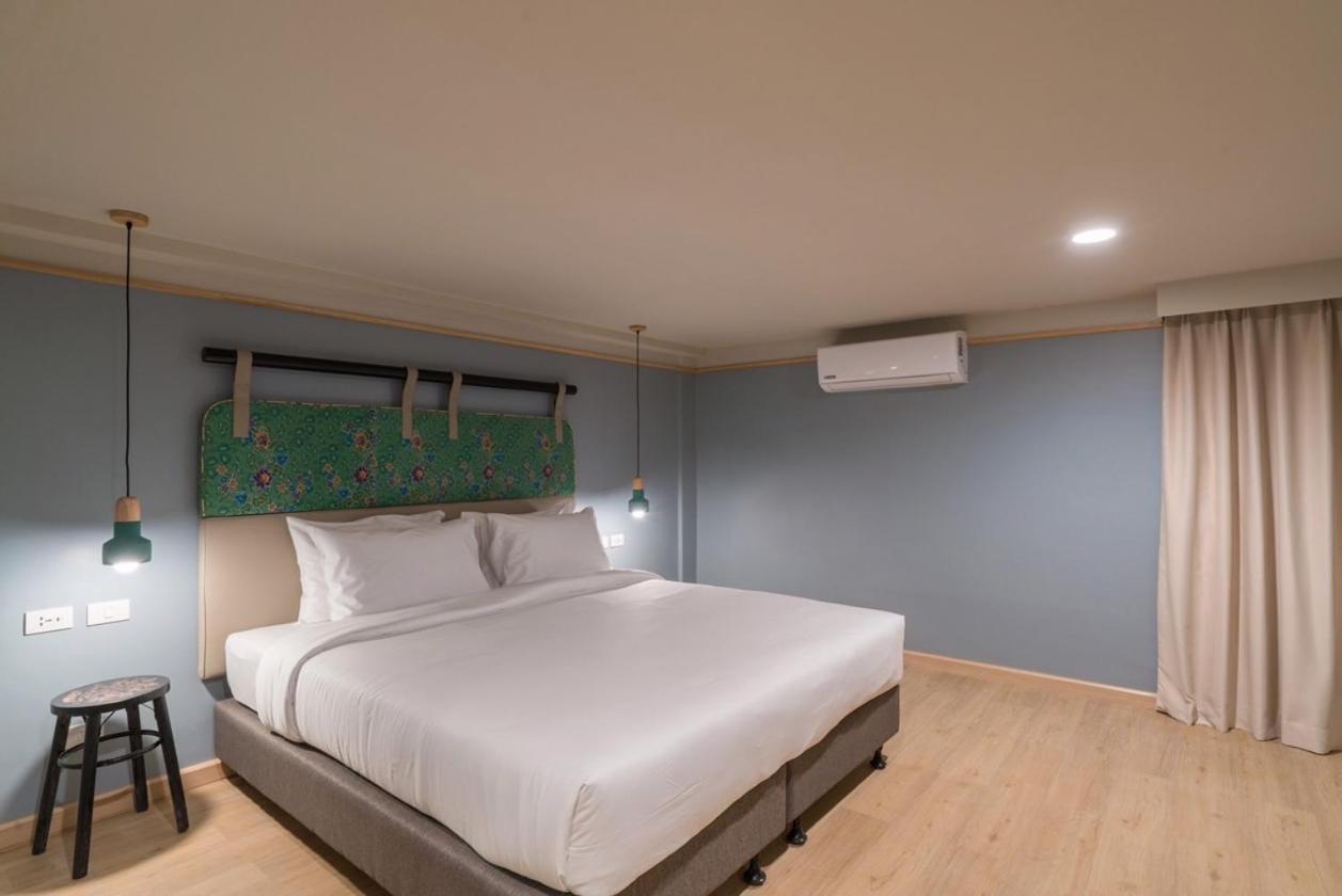 The Blanket Hotel Phuket Old Town Exterior photo